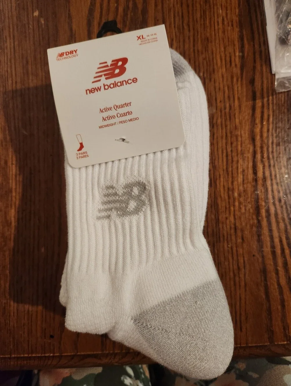 New Balance White & Gray Active Quarter Athletic Socks
